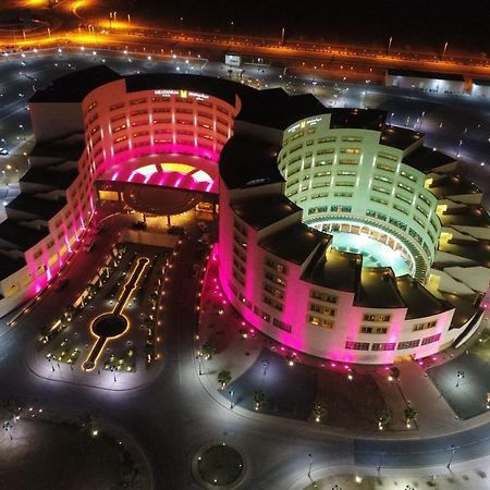 Millennium Hail Hotel Екстериор снимка Aerial view of the complex