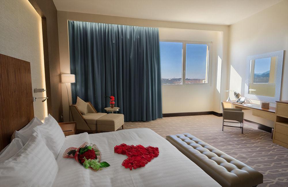 Millennium Hail Hotel Екстериор снимка Deluxe room