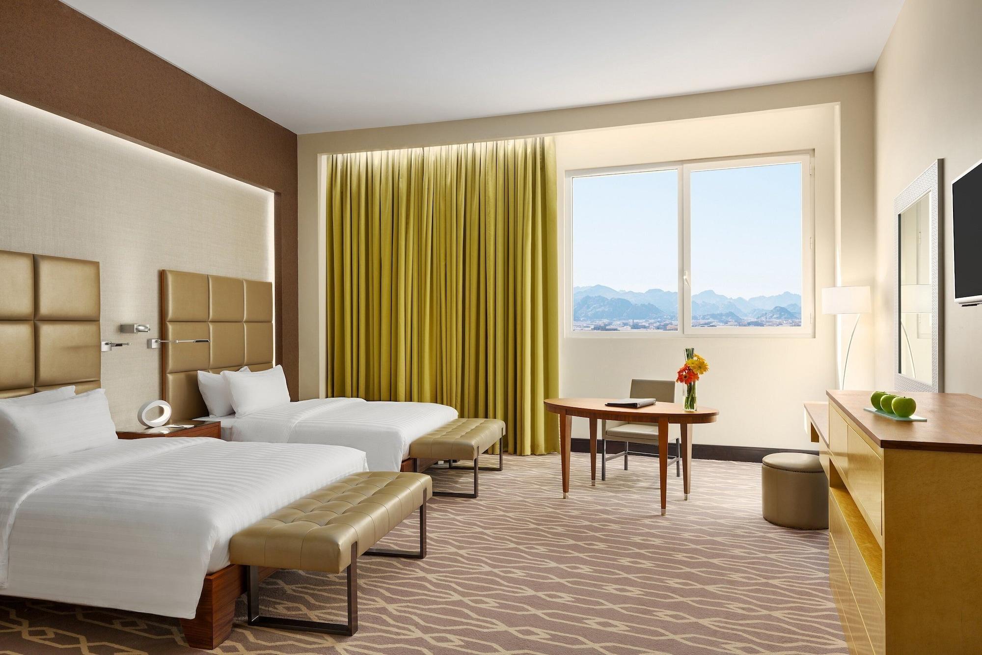 Millennium Hail Hotel Екстериор снимка