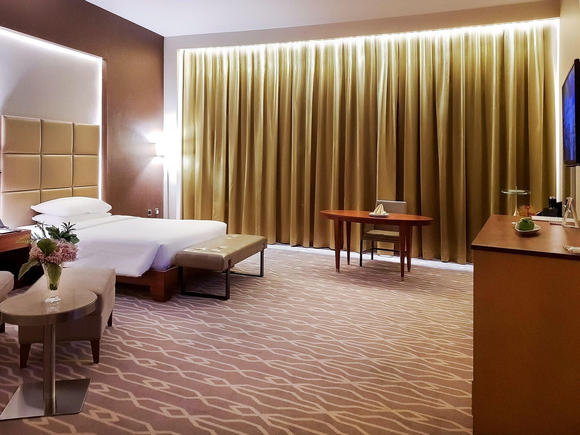 Millennium Hail Hotel Екстериор снимка A room at the hotel