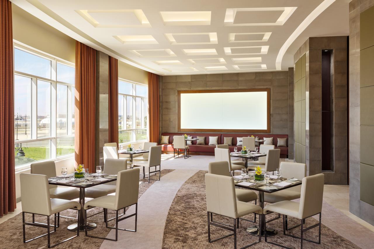 Millennium Hail Hotel Екстериор снимка The Club at the airport