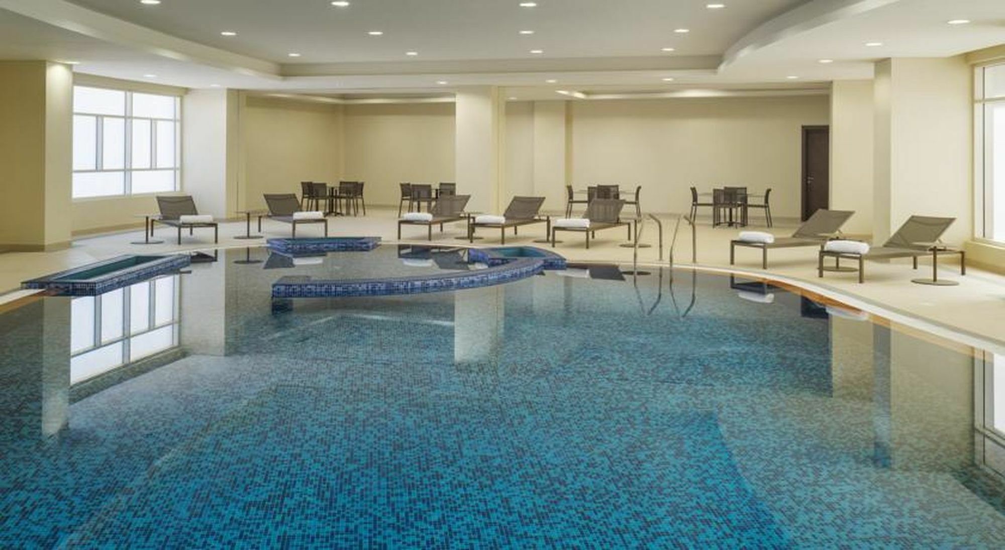 Millennium Hail Hotel Екстериор снимка The swimming pool at the hotel