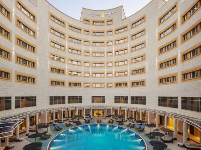 Millennium Hail Hotel Екстериор снимка The pool at the hotel