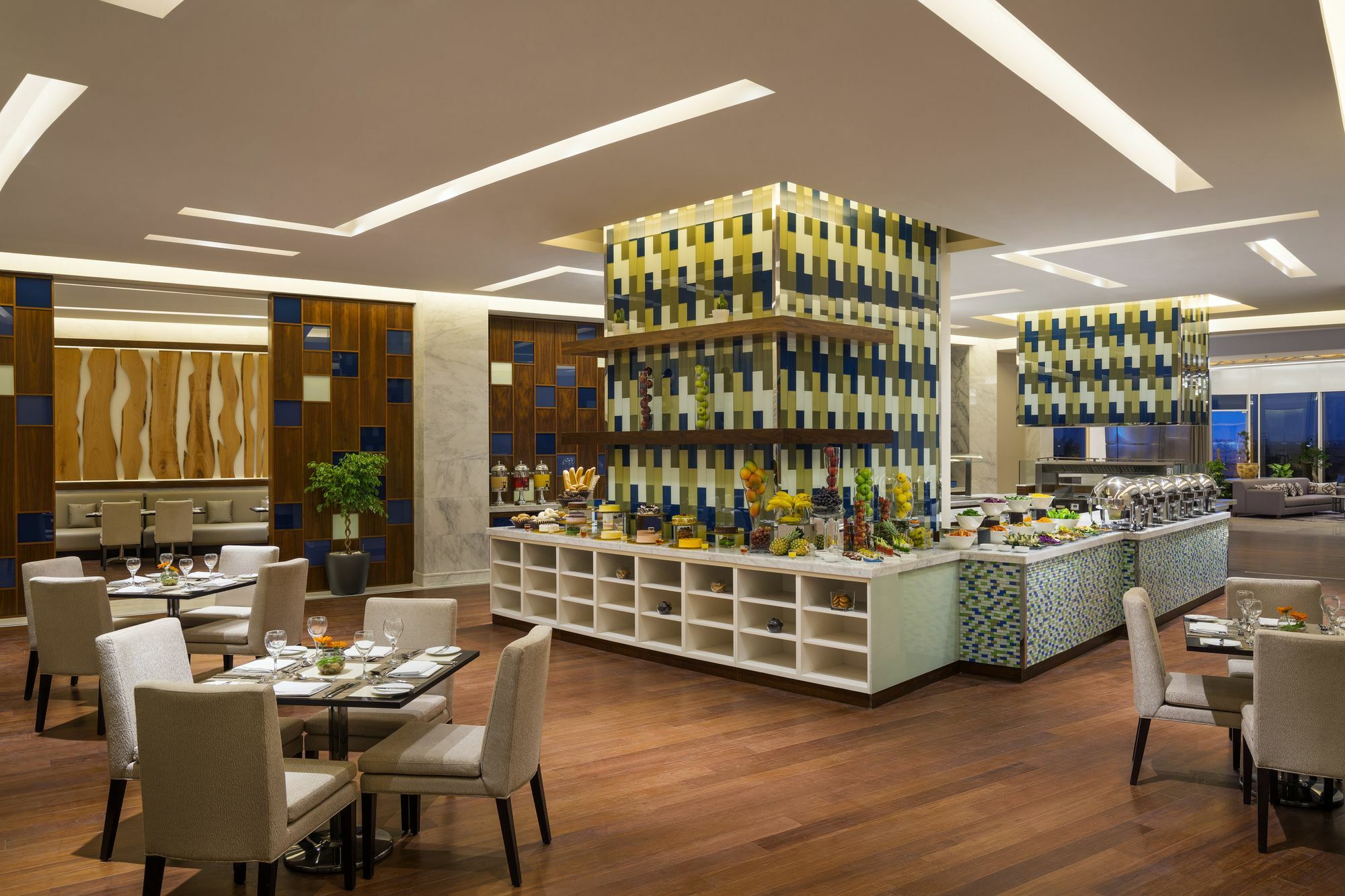 Millennium Hail Hotel Екстериор снимка The restaurant