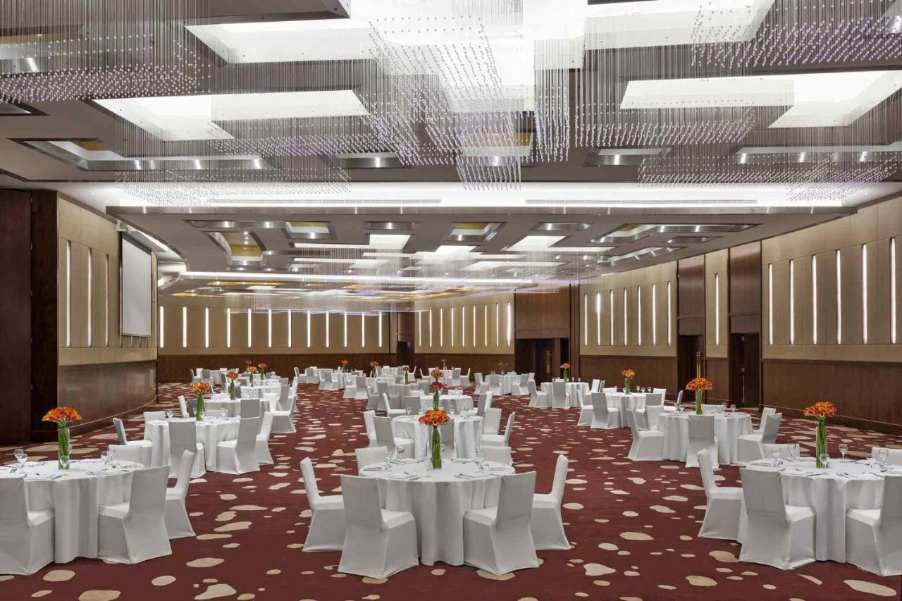 Millennium Hail Hotel Екстериор снимка The Grand Ballroom